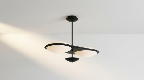 Fixer un luminaire au plafond sans percer : la méthode