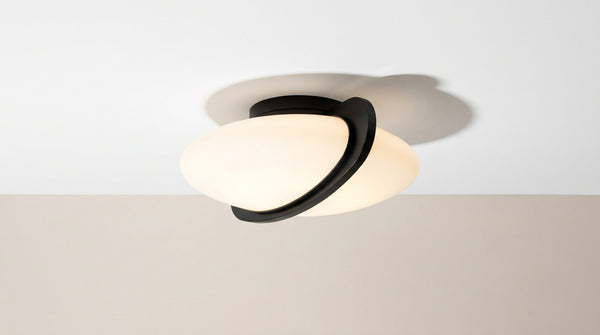 Installer une lampe de plafond : fixation, branchement, choix
