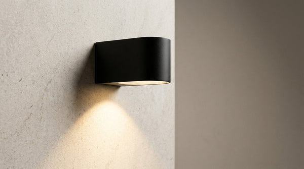 Luminaire IP65 : le bon indice pour terrasse et salle de bain