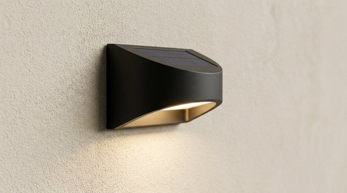 Lampe solaire extérieure : bien choisir, sans câble ni tranchée