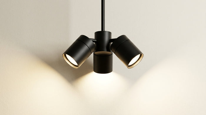 Plafonnier 3 lampes : bien le choisir, bien le répartir