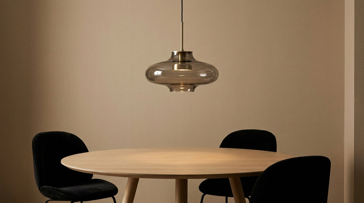 Tendance luminaire salle à manger 2026 : les formes qui durent