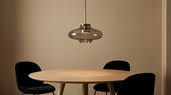 Tendance luminaire salle à manger 2026 : les formes qui durent