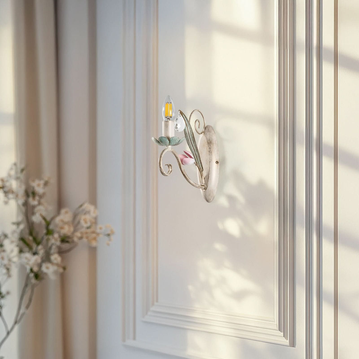 Applique murale Florina en métal, ivoire, hauteur 28 cm