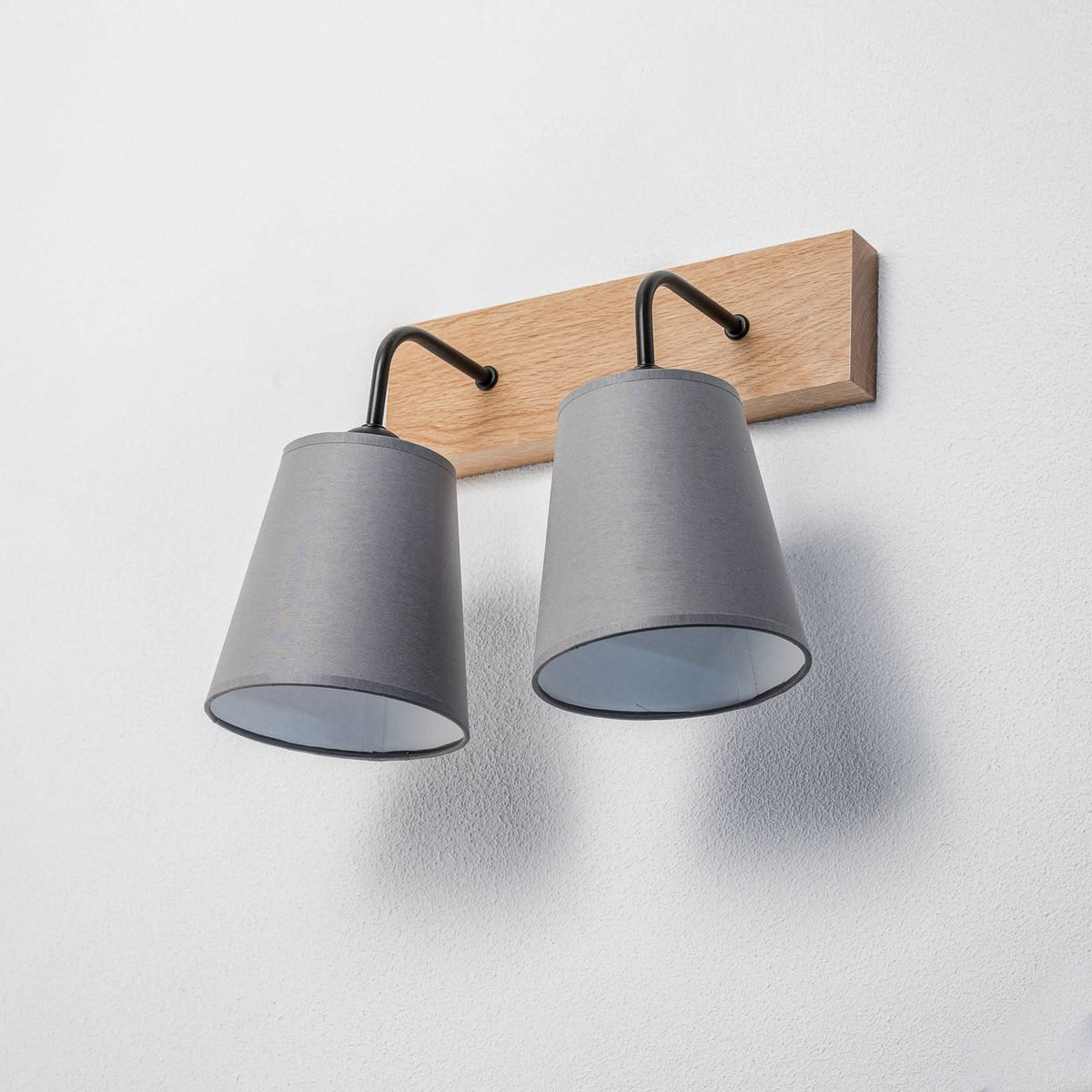Applique murale Risco en chêne, gris et bois, 2 lumières, hauteur 30 cm