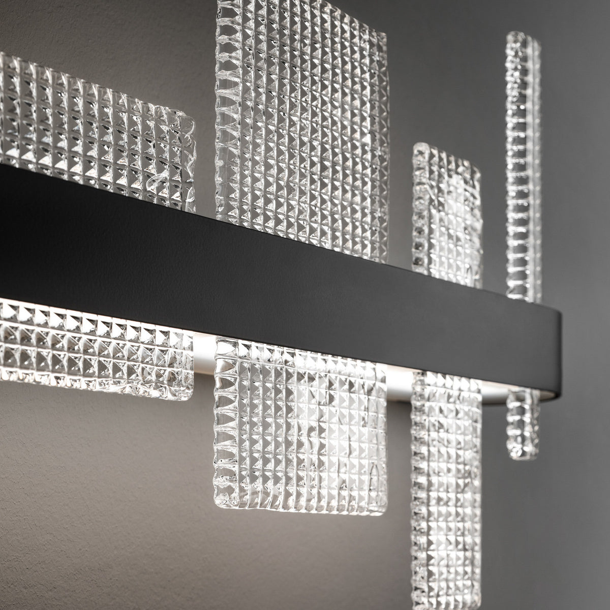 Applique murale LED Ribbon A65 en verre, noir mat et transparent, hauteur 33 cm