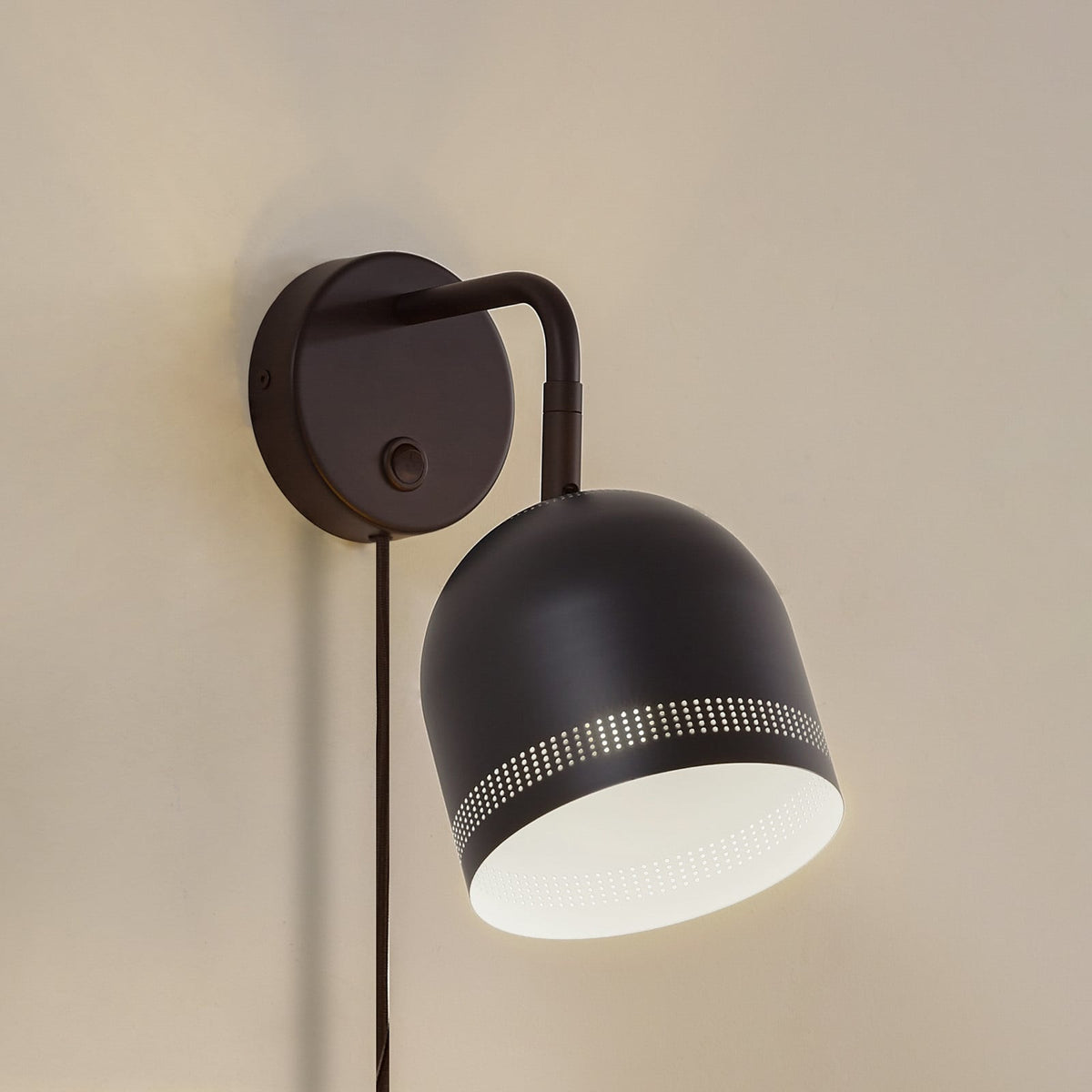 Applique murale Oura en métal, noir mat et blanc, hauteur 28 cm