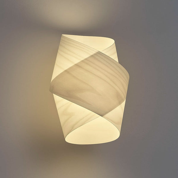 Applique murale Orbit en bois, ivoire, hauteur 26 cm