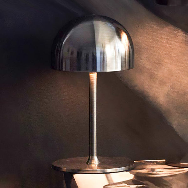 Lampe à poser d'extérieur LED rechargeable Tim en métal, nickel, Ø 11,5 cm, IP54, 2700 K, 2,5 W, hauteur 22 cm