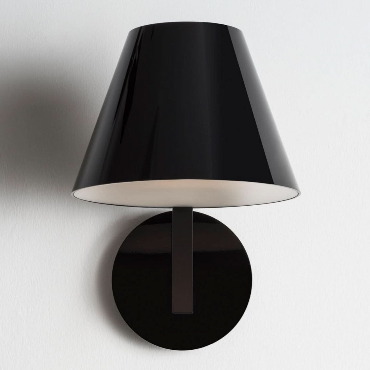 Applique murale La Petite en aluminium, noir, hauteur 25,8 cm