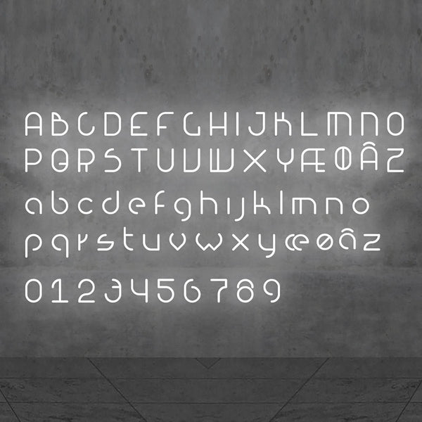 Applique murale LED Alphabet en aluminium, blanc, hauteur 65 cm, 3000 K, 20 W, largeur 65 cm