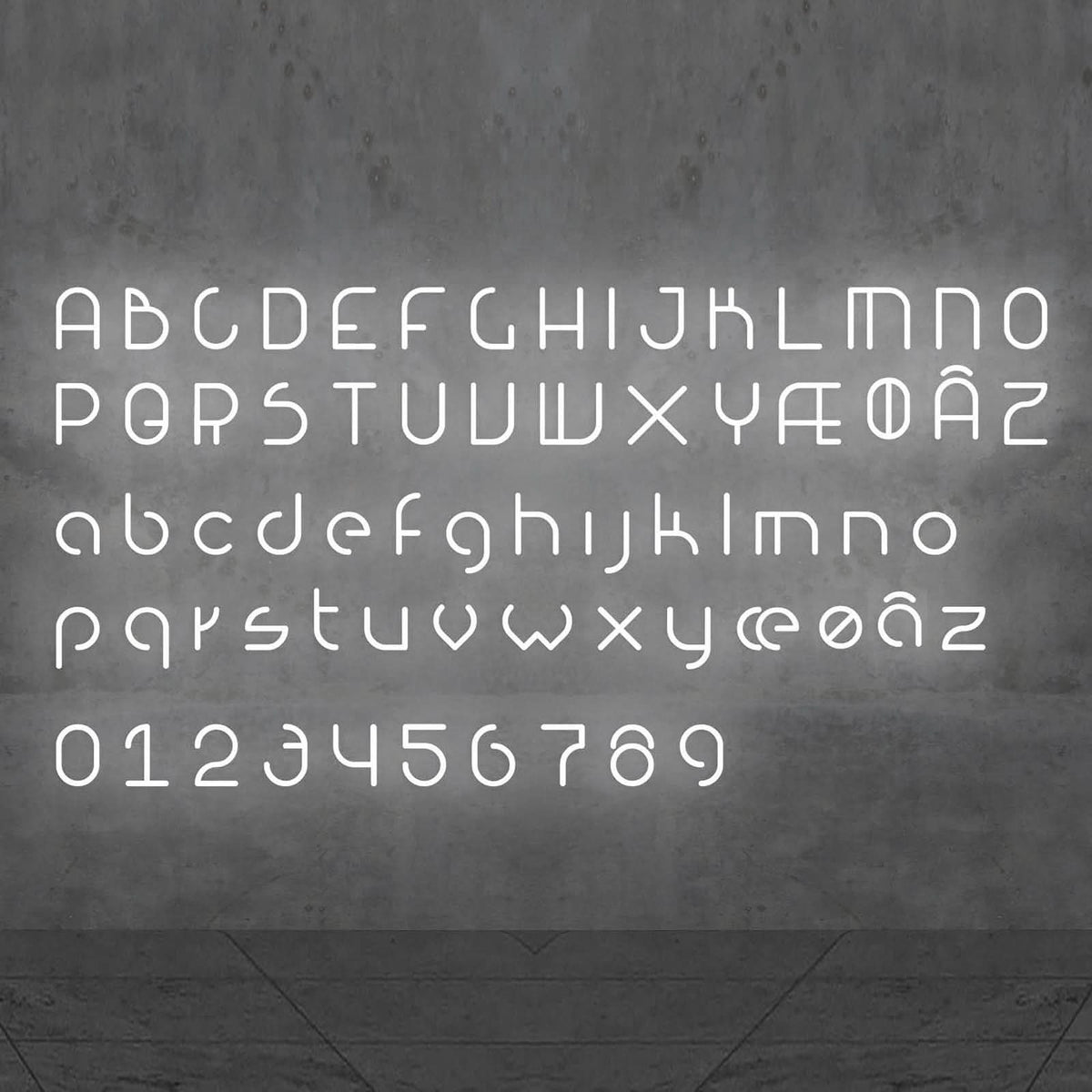 Applique murale LED Alphabet en aluminium, blanc, hauteur 65 cm, 3000 K, 8 W