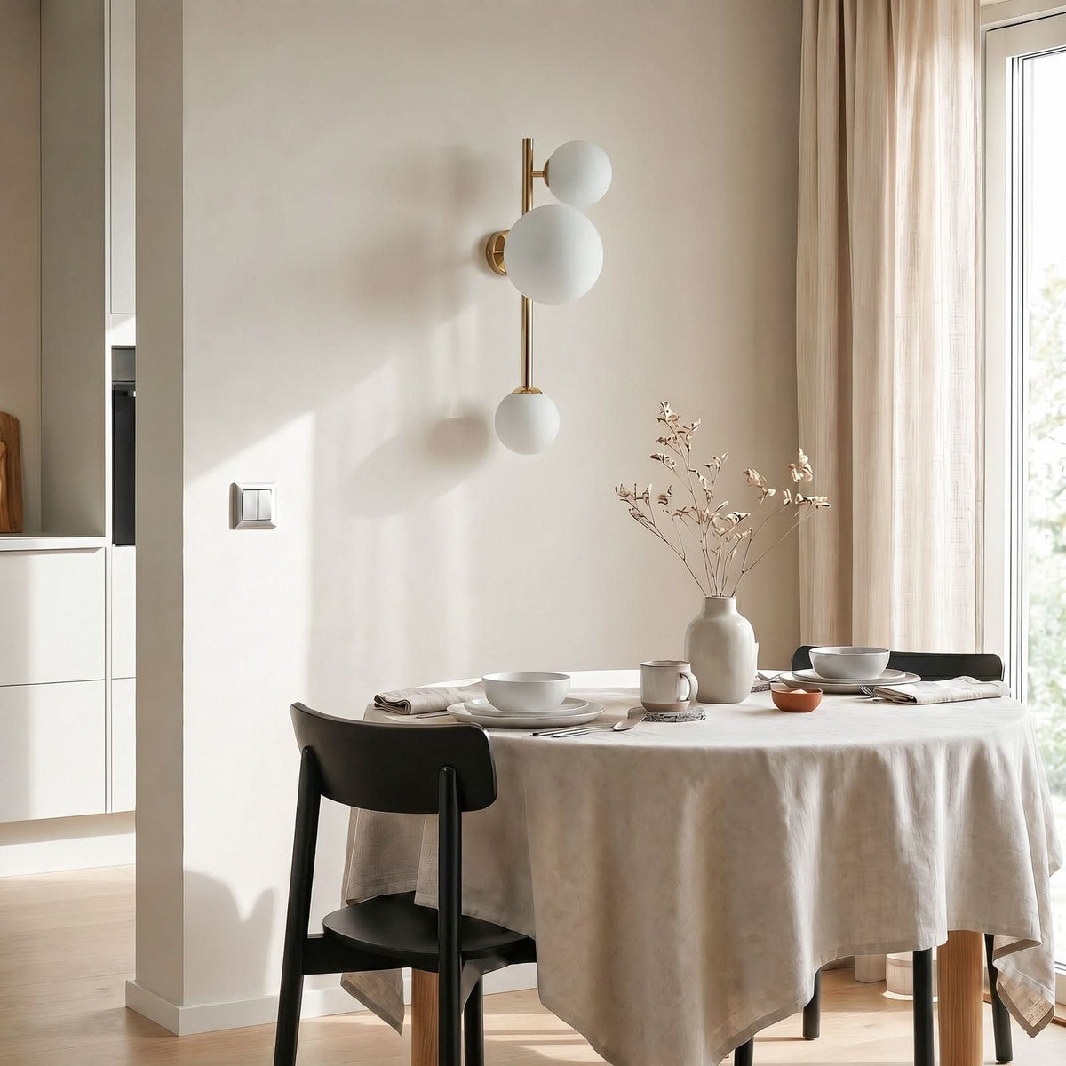 Applique murale Dione en verre, doré et blanc, 3 lumières, hauteur 66 cm
