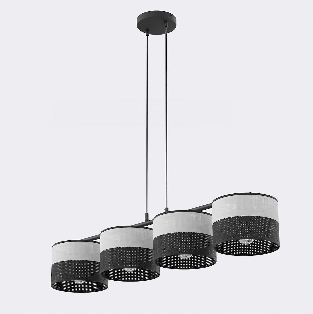 Suspension linéaire à quatre abat-jours cylindriques, structure noire, tissu gris et métal perforé.