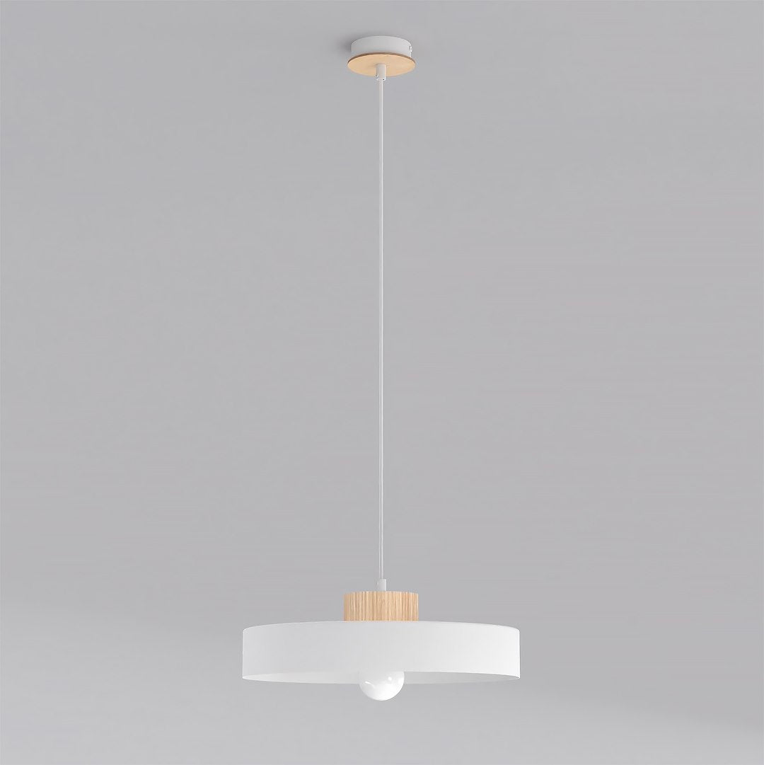 Suspension blanche vue de face, câble fin et rosace en bois clair