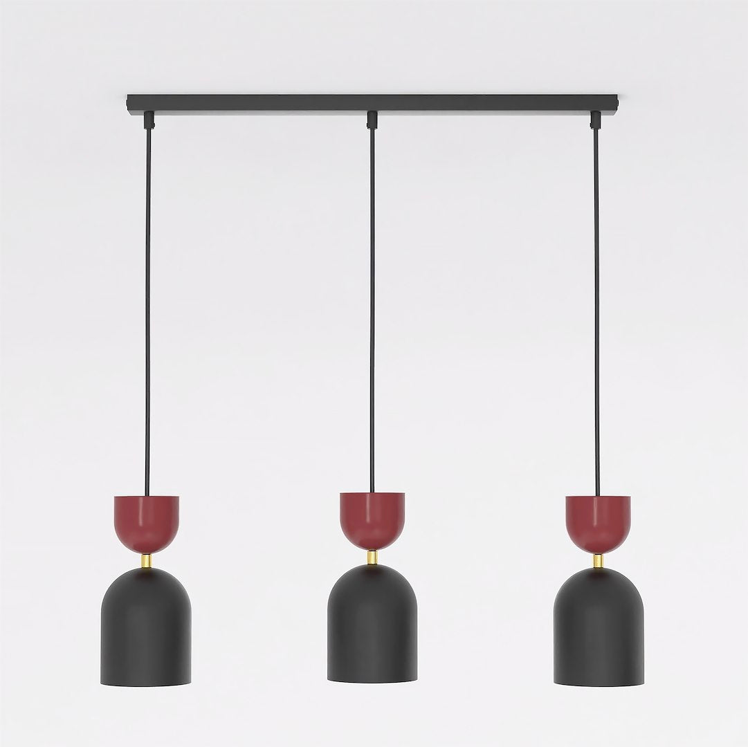 Vue de face du luminaire montrant la barre rectangulaire noire et les trois suspensions alignées
