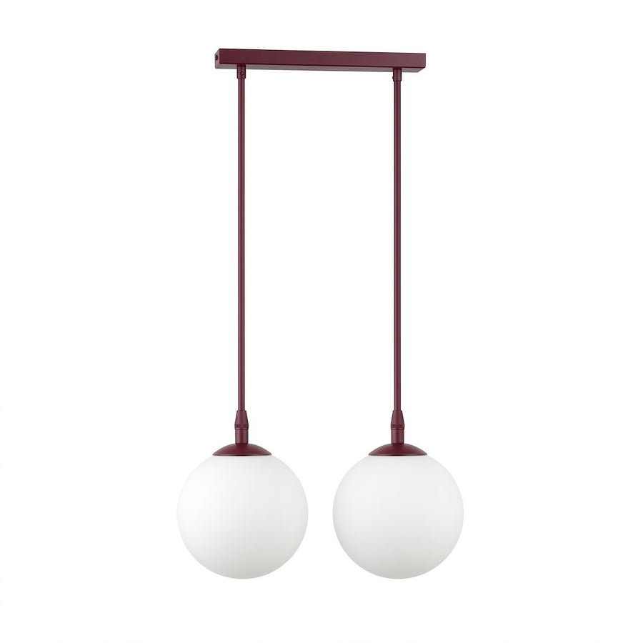 Suspension deux globes en verre blanc opalin sur tiges métalliques bordeaux, fond blanc