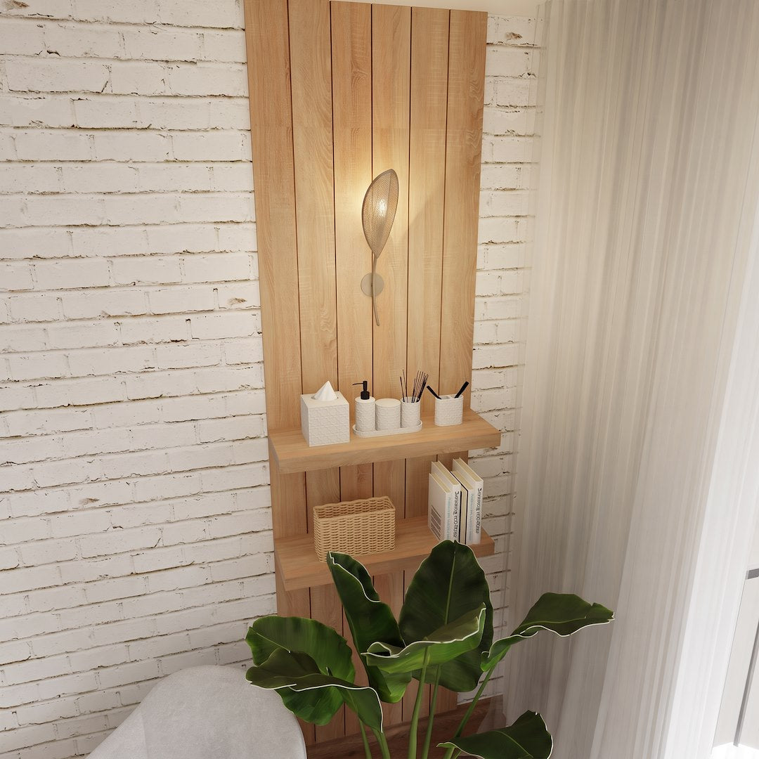 Applique murale fixée sur lambris bois, reflet chaud dans une salle de bain contemporaine.