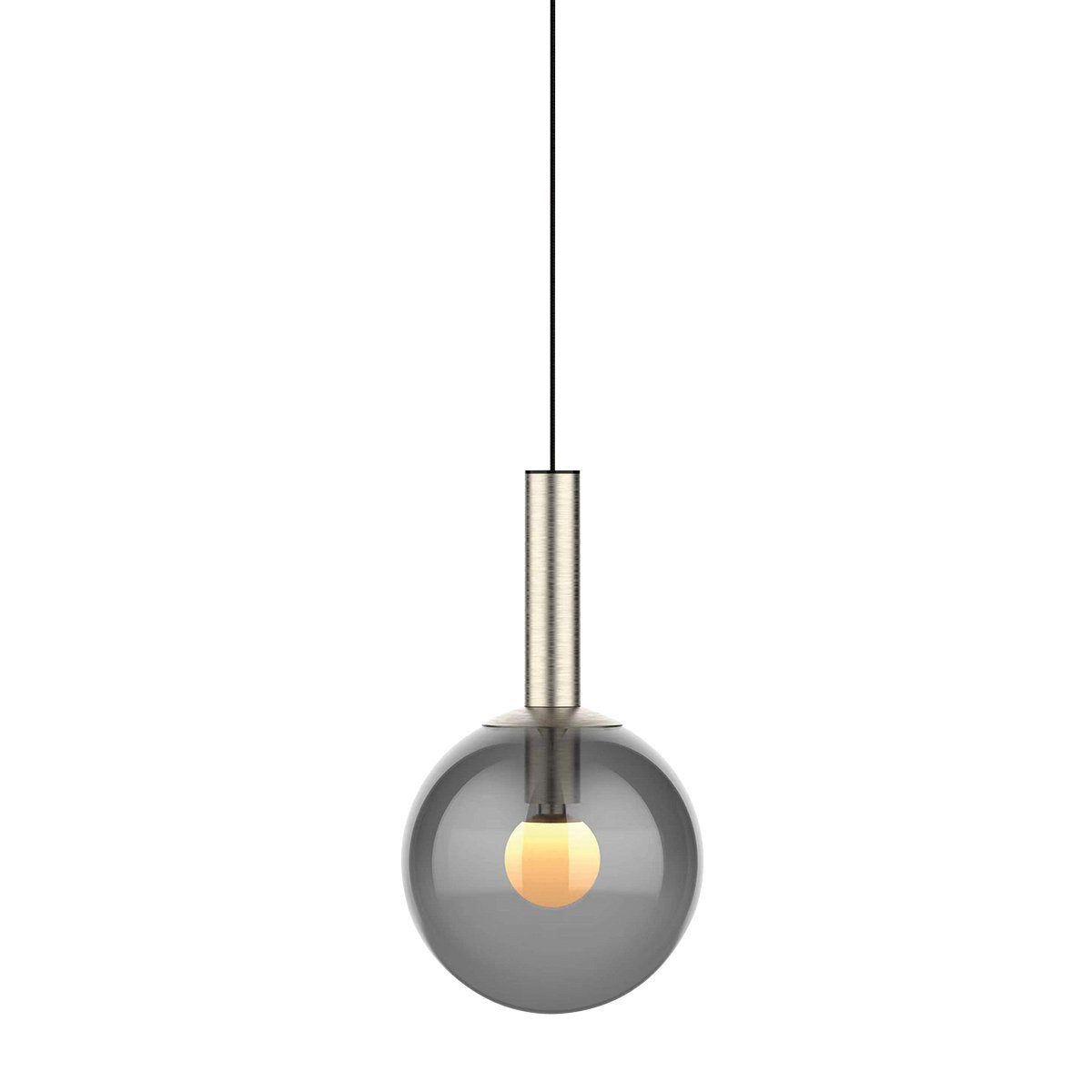 Plan serré sur la sphère en verre fumé et l'ampoule ronde chaude à l'intérieur.