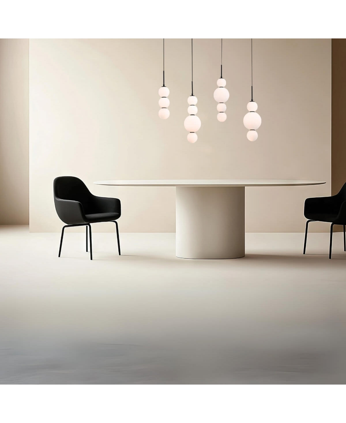 Vue d'ensemble de quatre pendants sphériques suspendus au-dessus d'une salle à manger claire