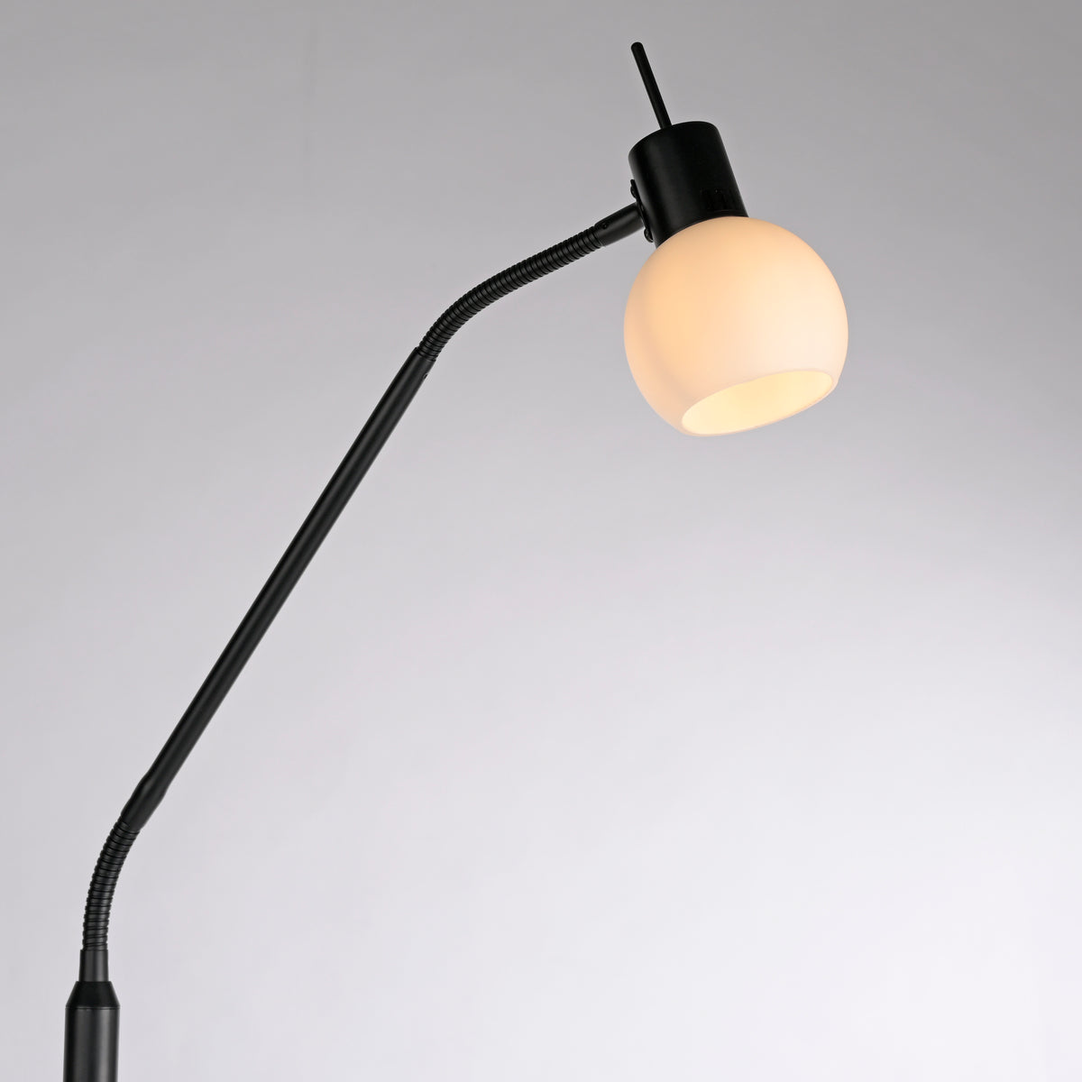 Lampadaire Loki noir