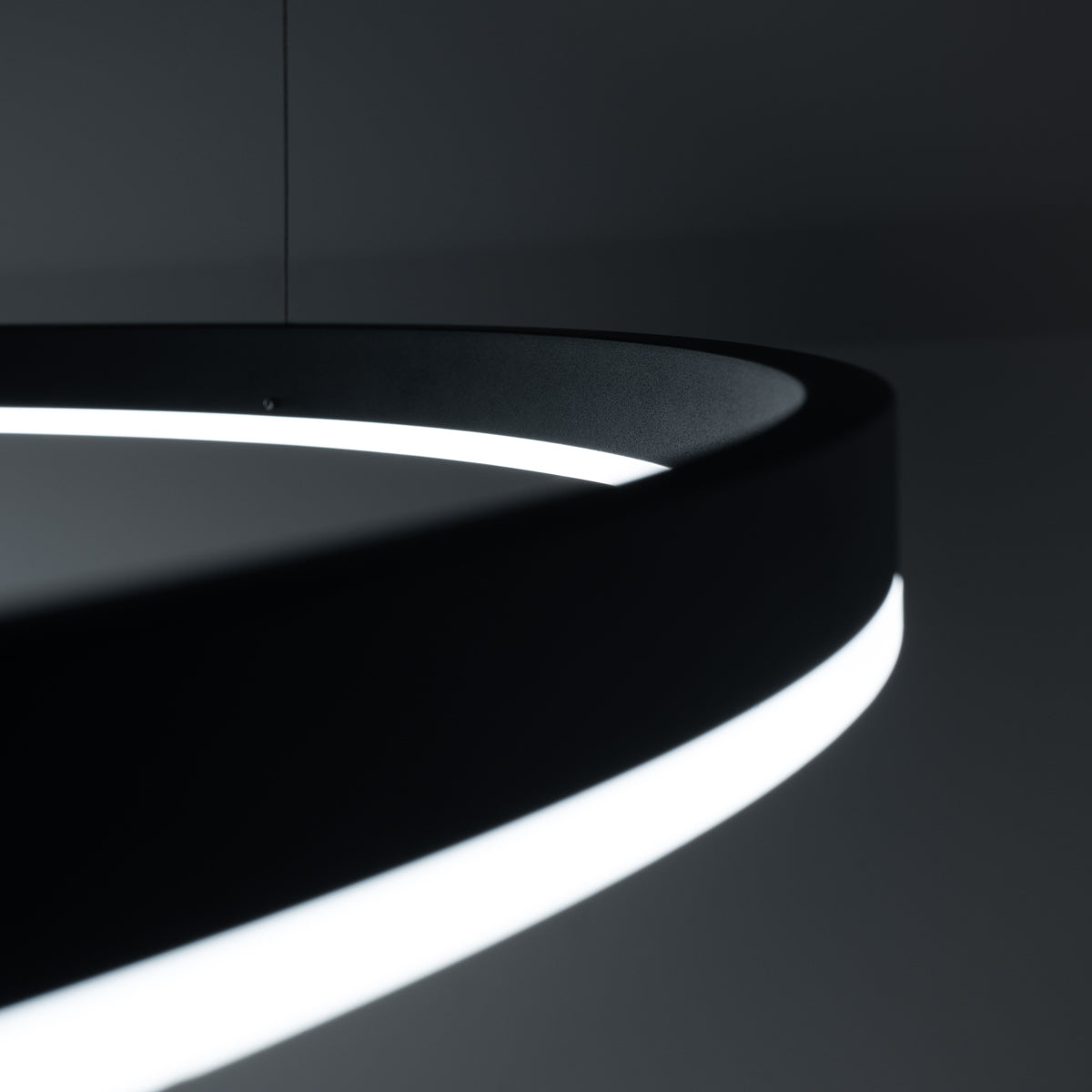 Lustre ODA 80 noir LED 3000K