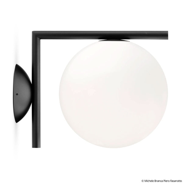Applique murale IC C/W1 en verre, noir et blanc, hauteur 21,6 cm