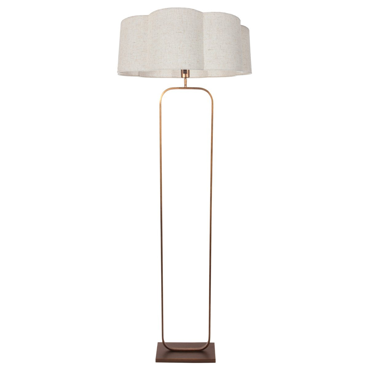 Lampadaire entier de face sur fond blanc, abat-jour crème festonné et structure bronze.