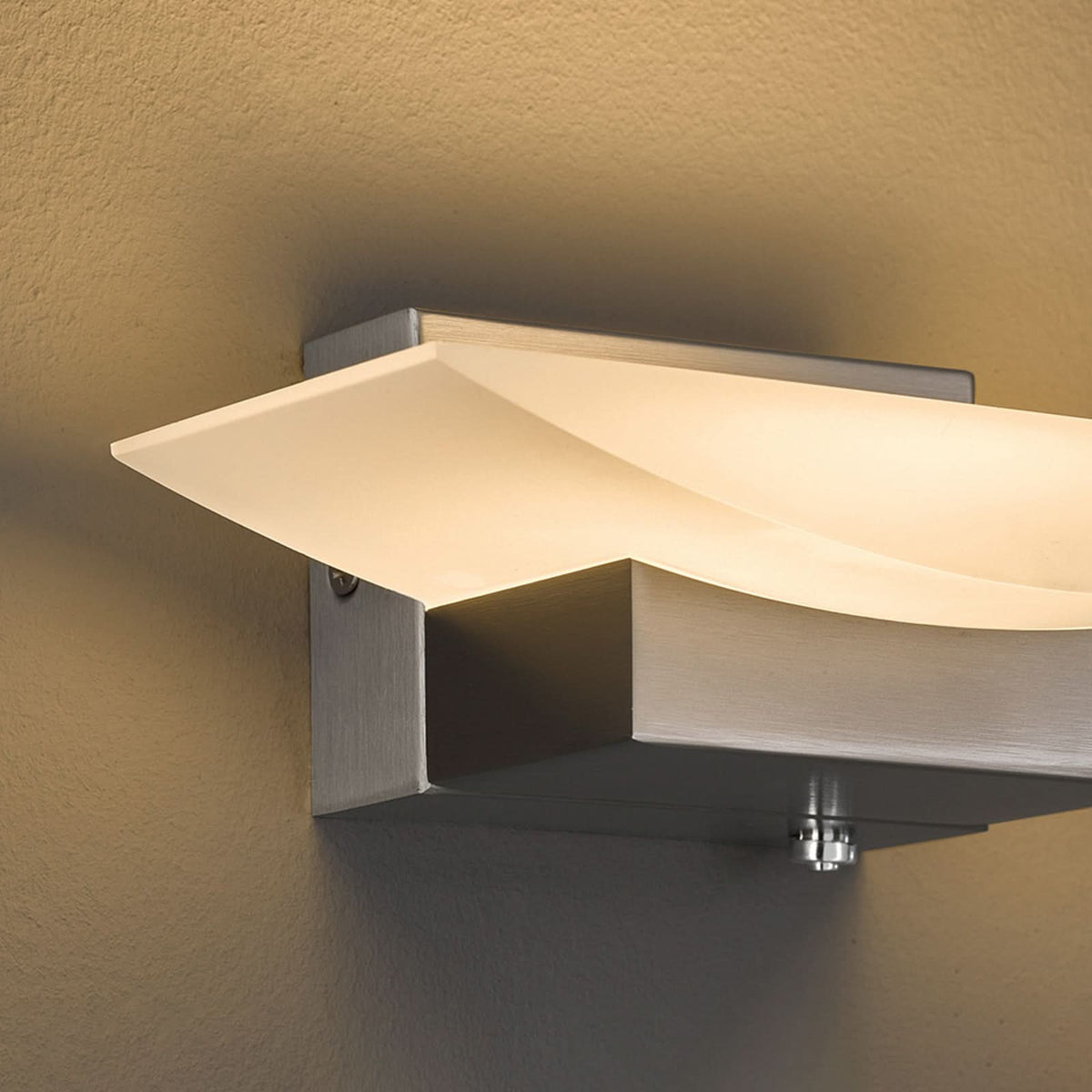 Applique murale LED Bowl TW en métal, nickel et transparent satiné, hauteur 6 cm