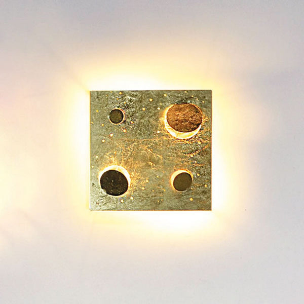 Applique murale LED Buchi 32x32 en acier, or, hauteur 32 cm
