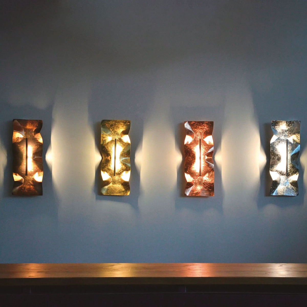 Applique murale LED Crash Tube en acier, feuille d'argent, hauteur 60 cm