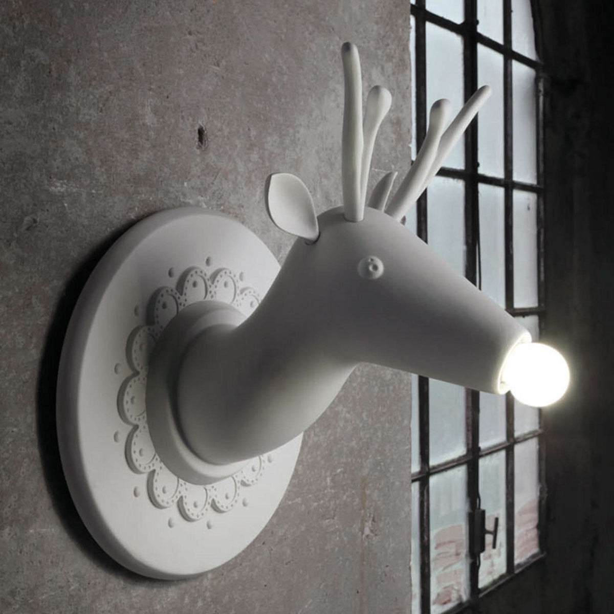 Applique murale Marnìn en céramique, blanc mat, hauteur 36 cm