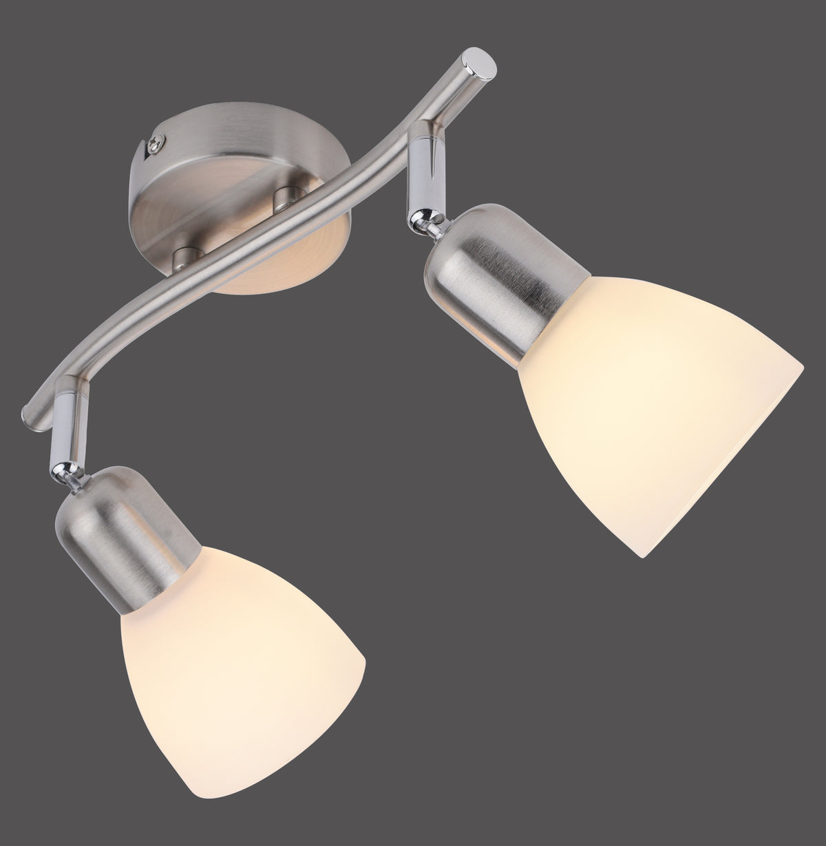 Vue studio sur fond gris du plafonnier deux spots orientables en acier et verre opalin.