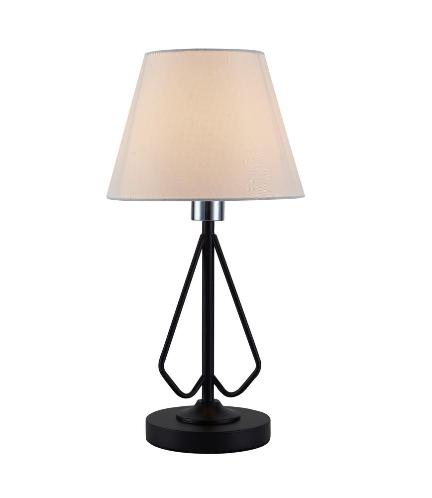Lampe à poser noire isolée sur fond blanc, abat-jour conique en tissu beige