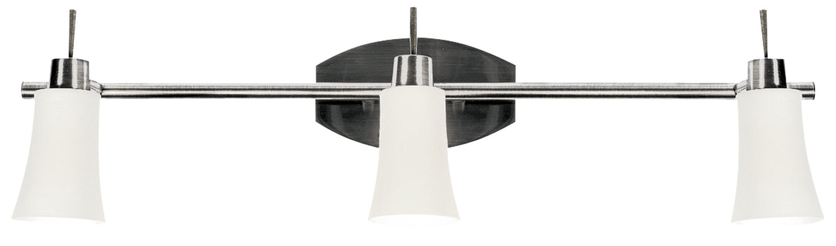 Plafonnier trois lumières vu de face, finition nickel brossé et diffuseurs en verre opalin blanc