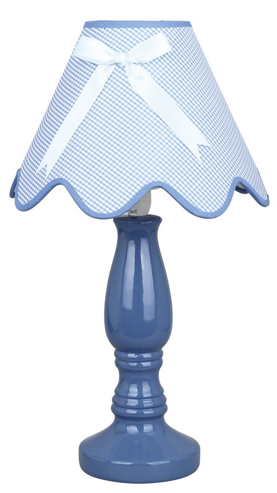 Lampe à poser bleue de face, abat-jour vichy, bord ondulé, nœud blanc et base laquée.