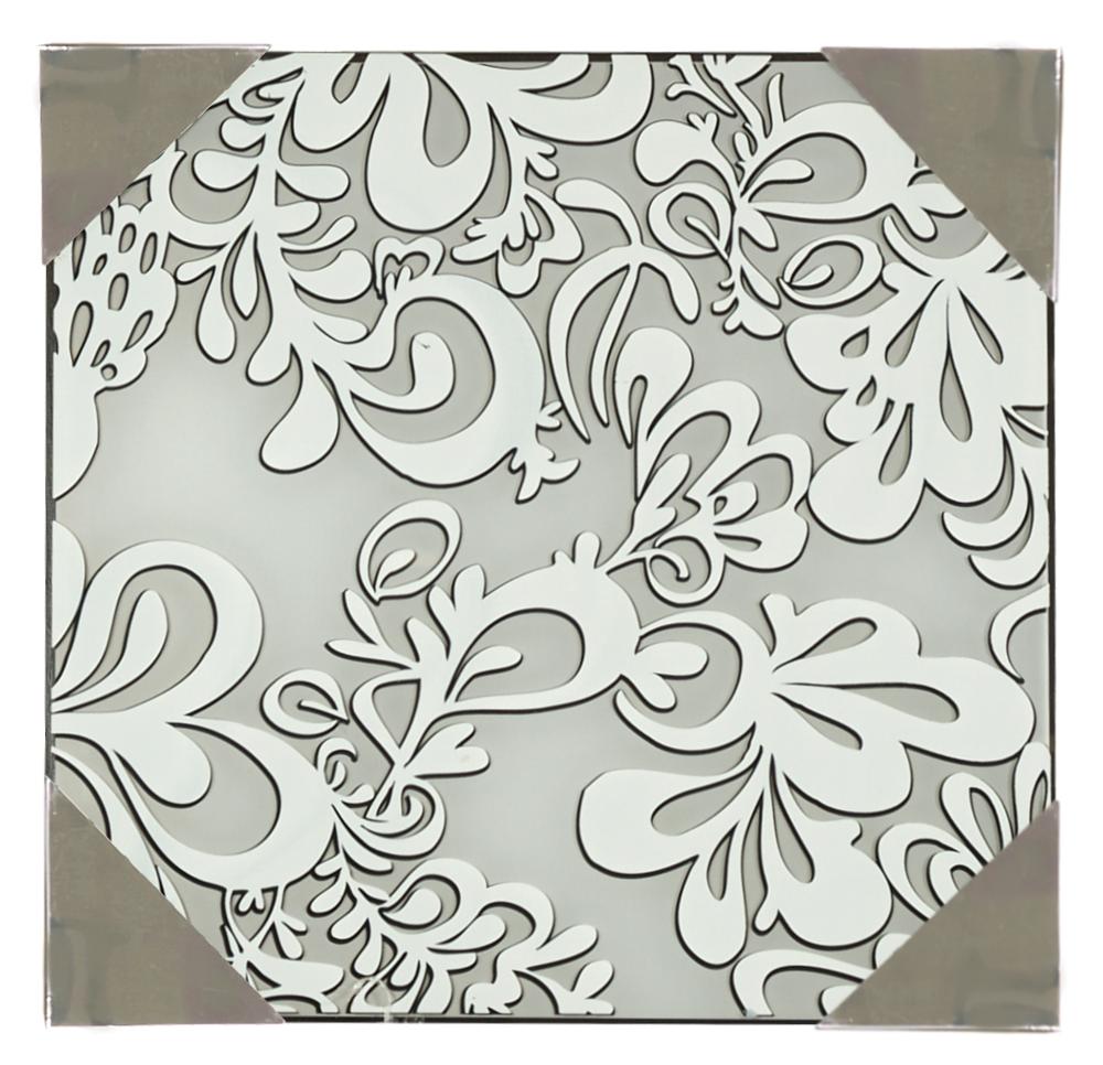 Vue de face du plafonnier carré en verre au motif floral ajouré