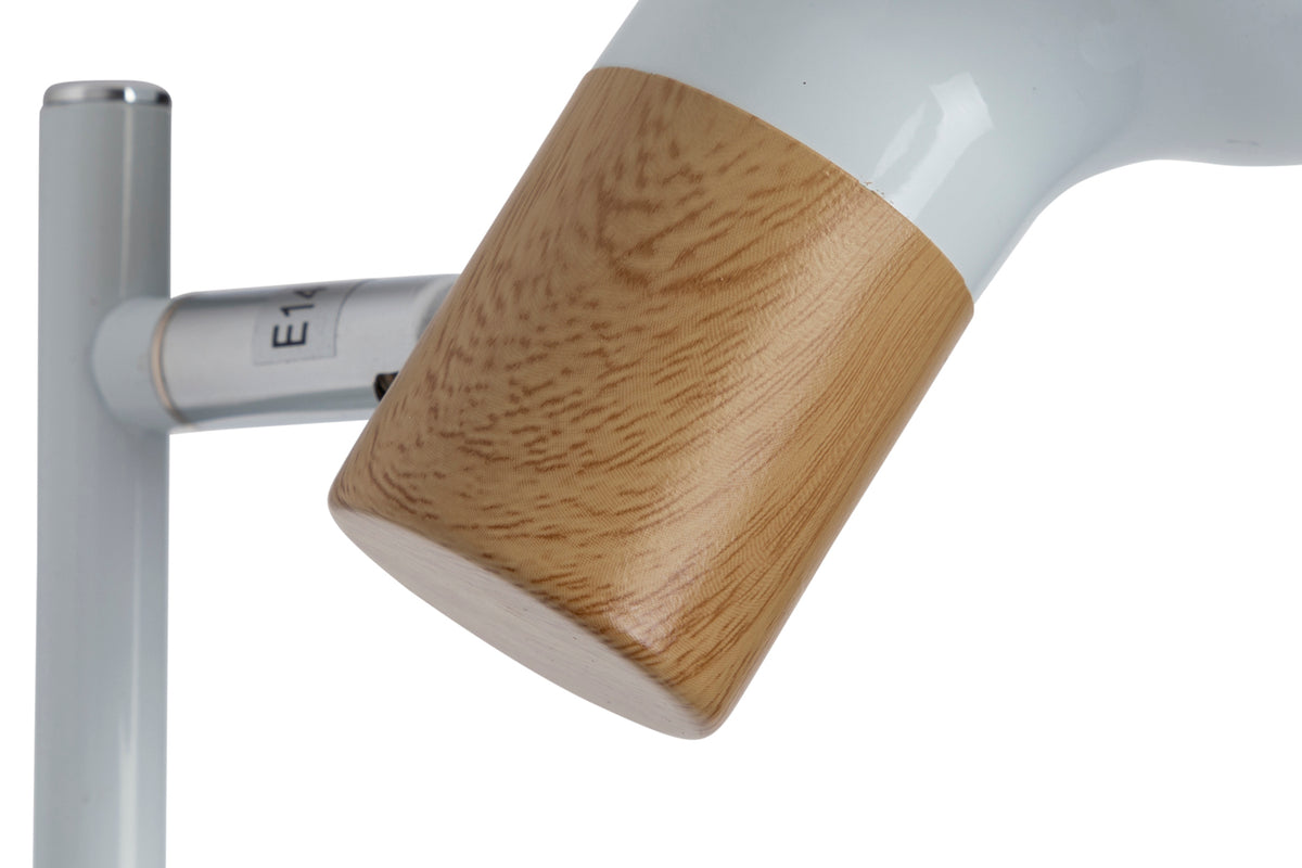 Détail de la finition : insert imitation bois et douille E14 sur bras orientable blanc