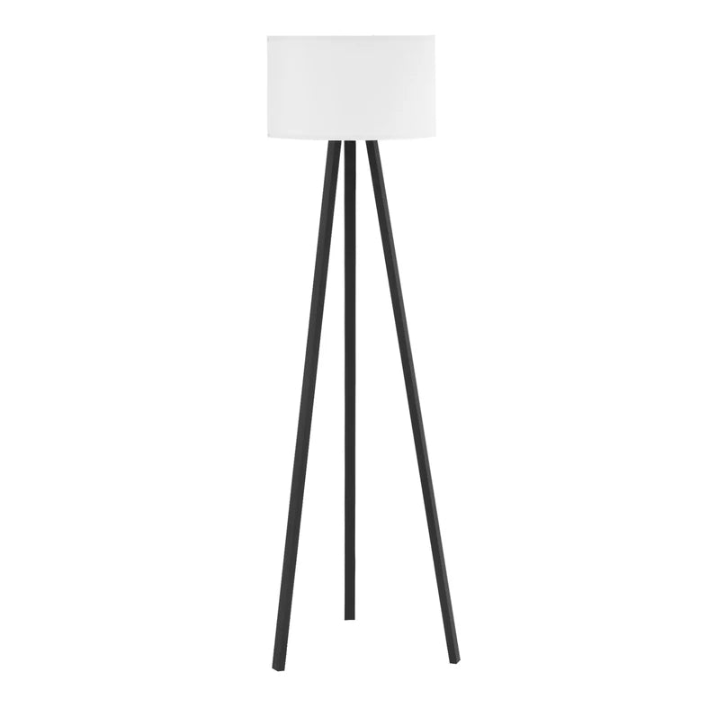 Vue de face du lampadaire sur fond blanc, abat-jour et trois pieds