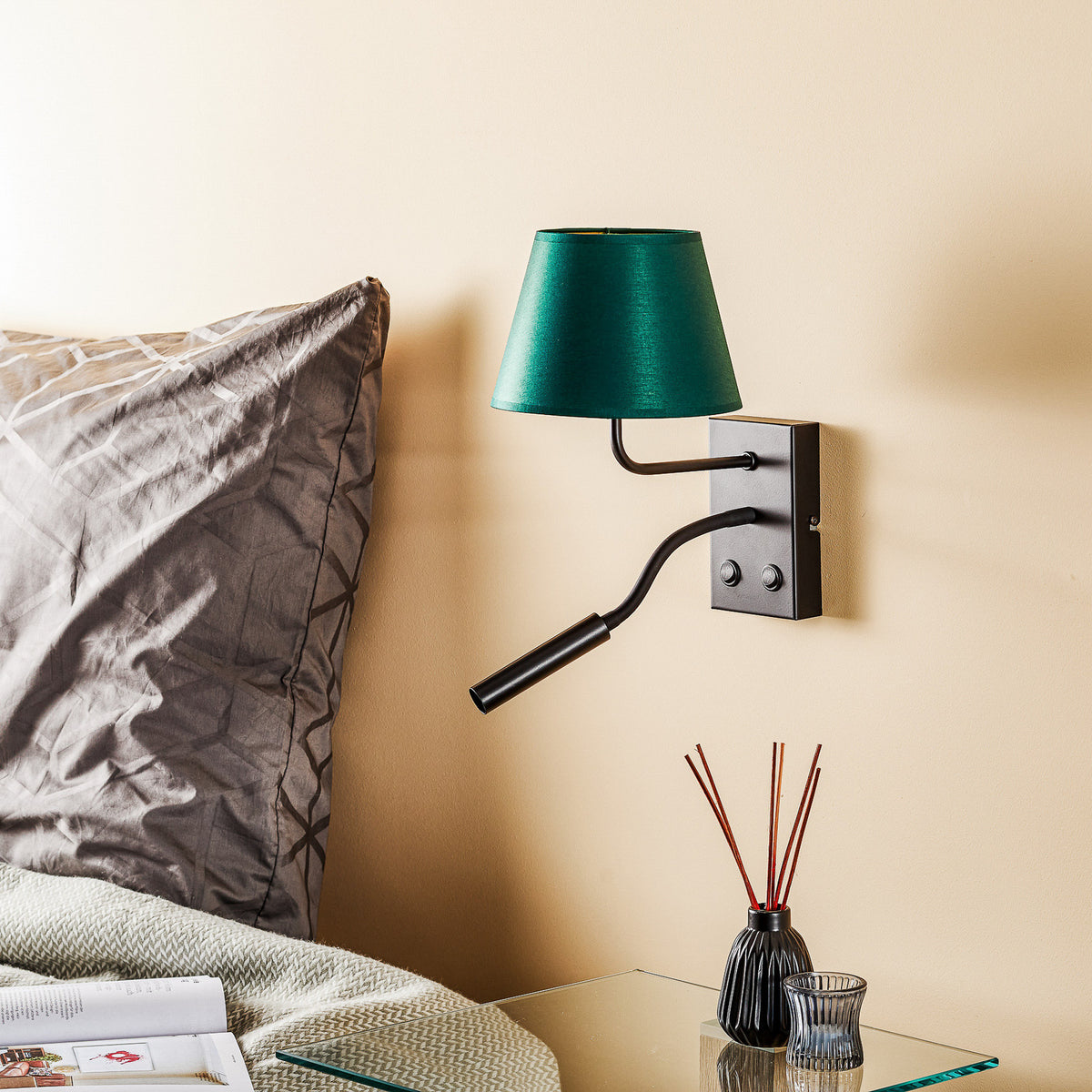 Applique murale Soho en tissu, vert et noir, 2 lumières, hauteur 38 cm, largeur 18 cm, modèle 2