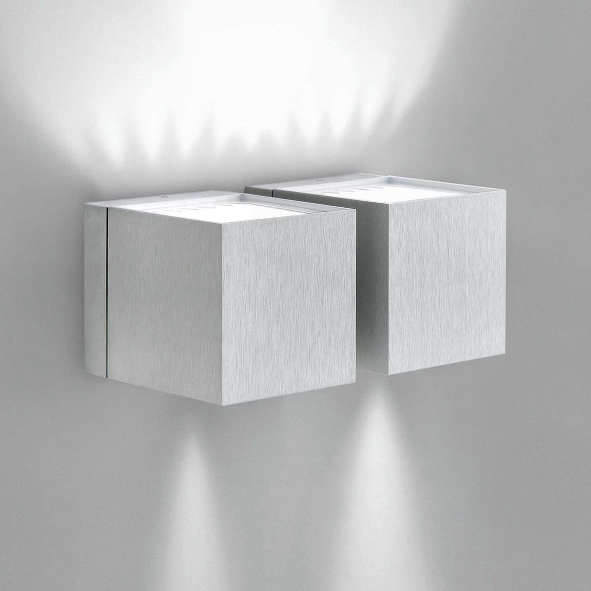 Applique murale 2 Dau en aluminium, 2 lumières, hauteur 8 cm