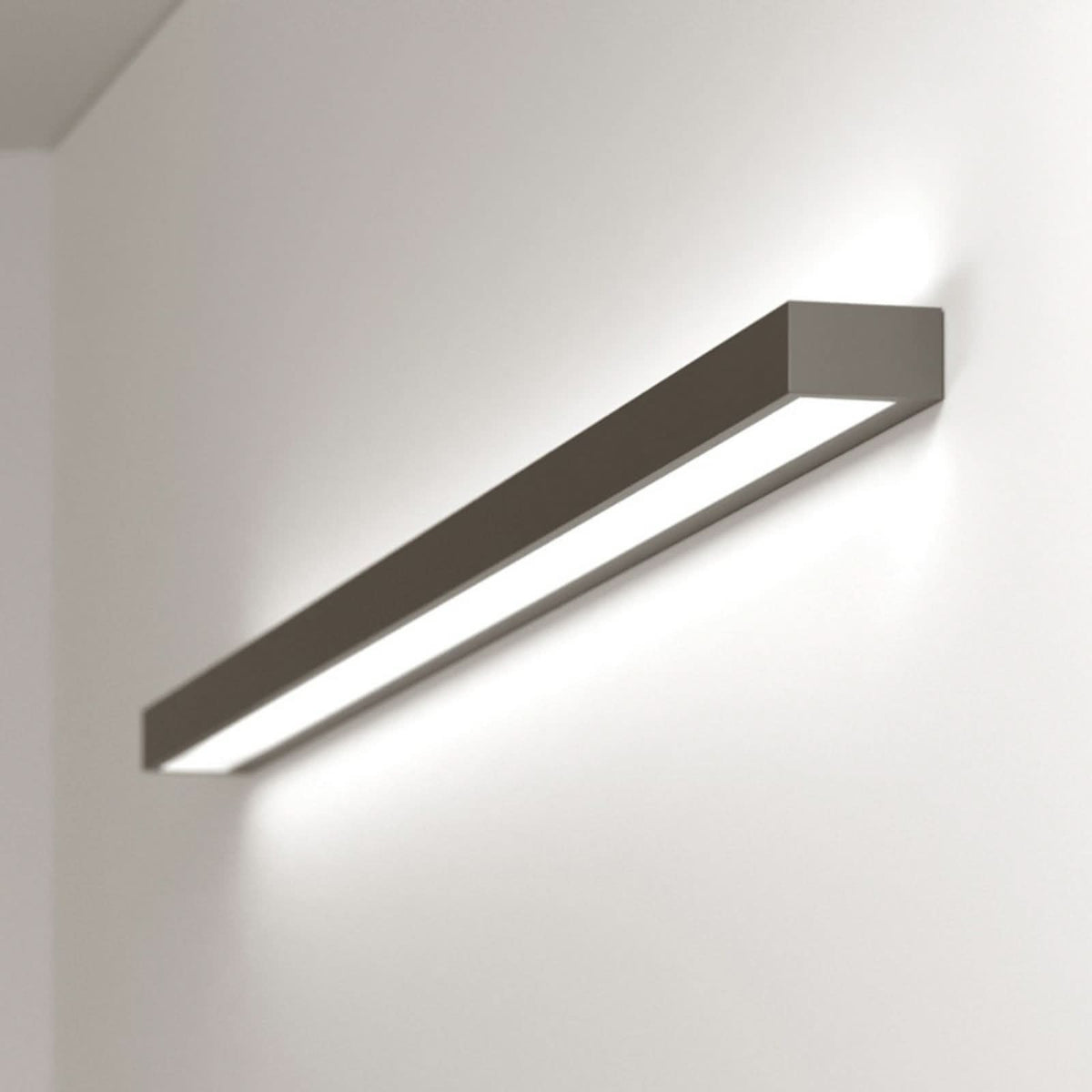 Applique murale LED Mera en acier, noir et blanc, hauteur 4,5 cm, 4000 K, 28 W