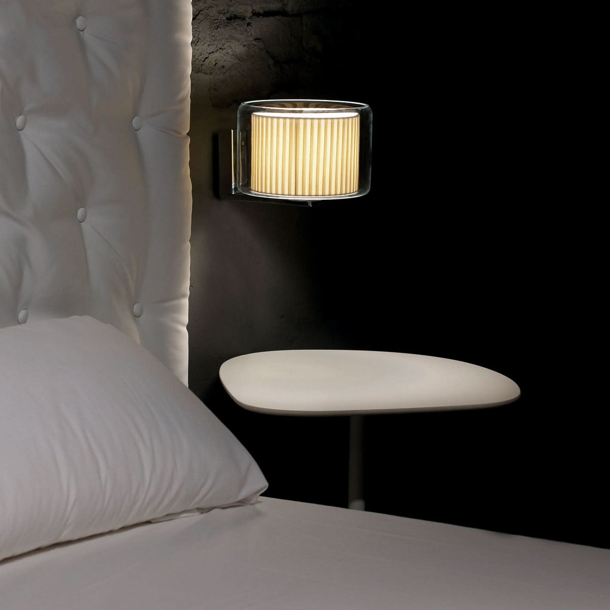 Applique murale Mercer A en verre, blanc et chrome, hauteur 15,4 cm, 5 W, largeur 20 cm