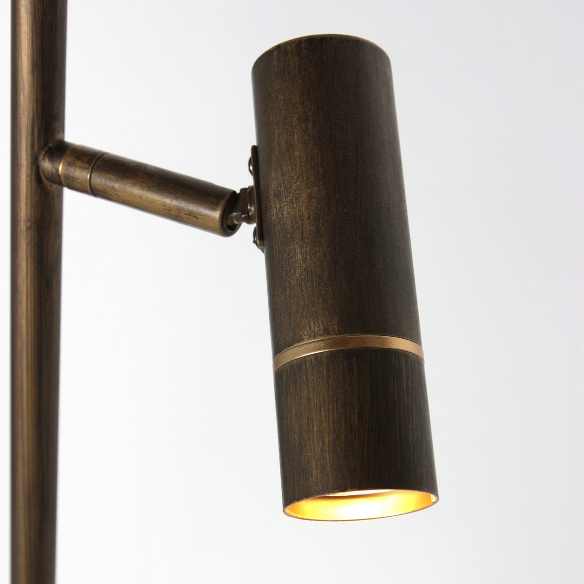 Lampadaire Stang bronze