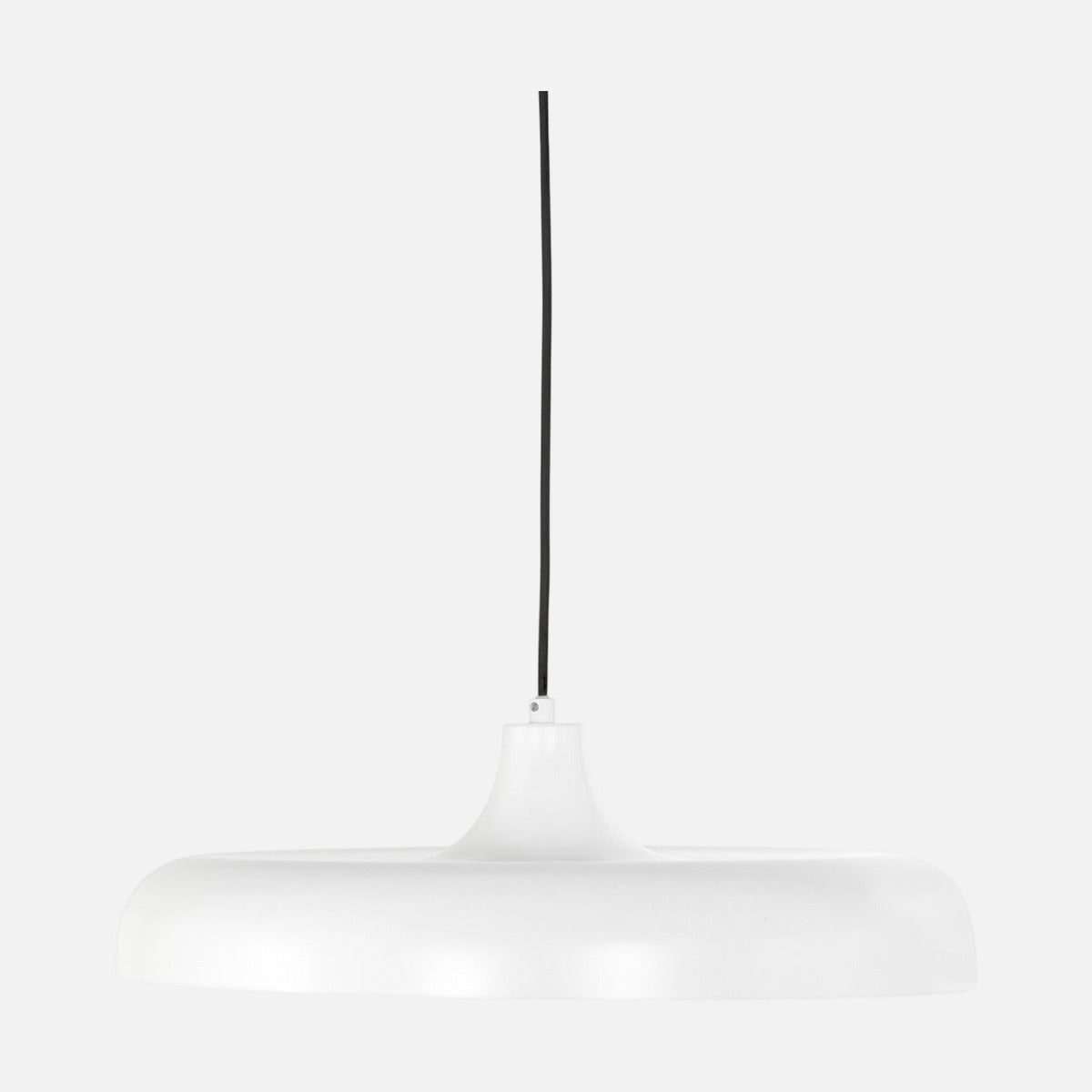 Suspension design blanche Krisip, abat-jour plat Ø 50 cm en métal
