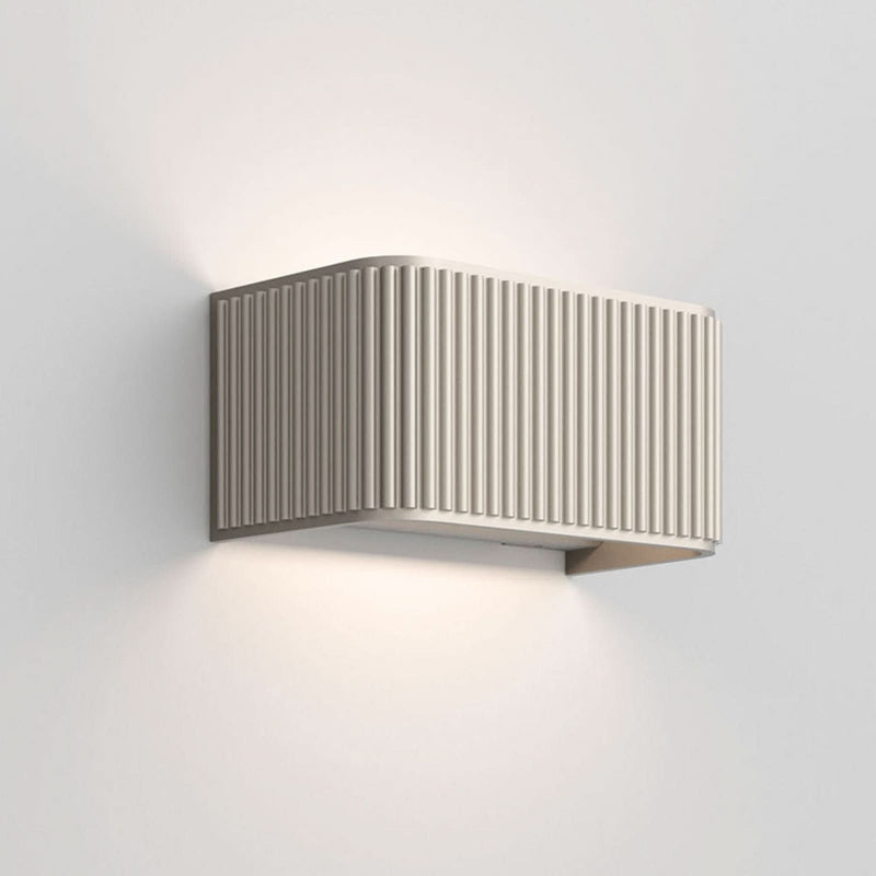 Applique murale LED Dresscode W1 en aluminium, bronze, hauteur 9 cm