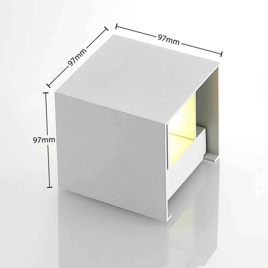 Schéma de dimensions du luminaire indiquant 97 millimètres de largeur et hauteur.