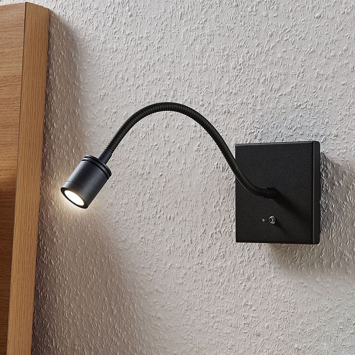 Applique murale LED Appli Mayar en métal, noir, hauteur 11 cm