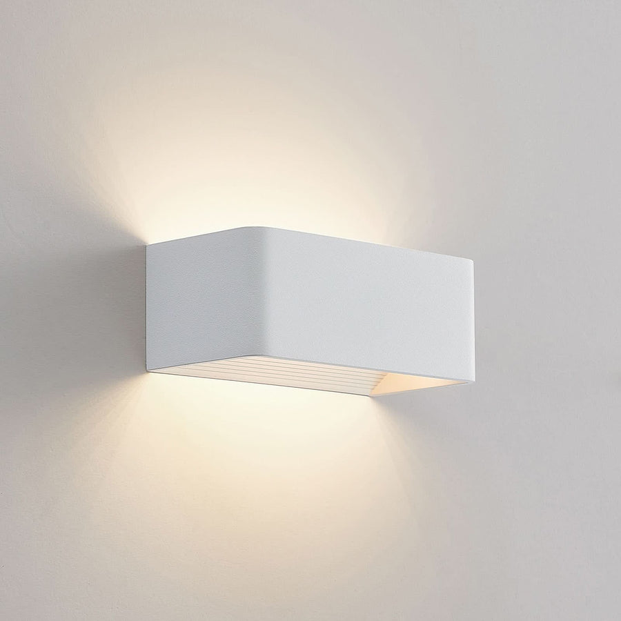 Applique murale LED Karam en aluminium, blanc, hauteur 8 cm, 3000 K, 5,5 W