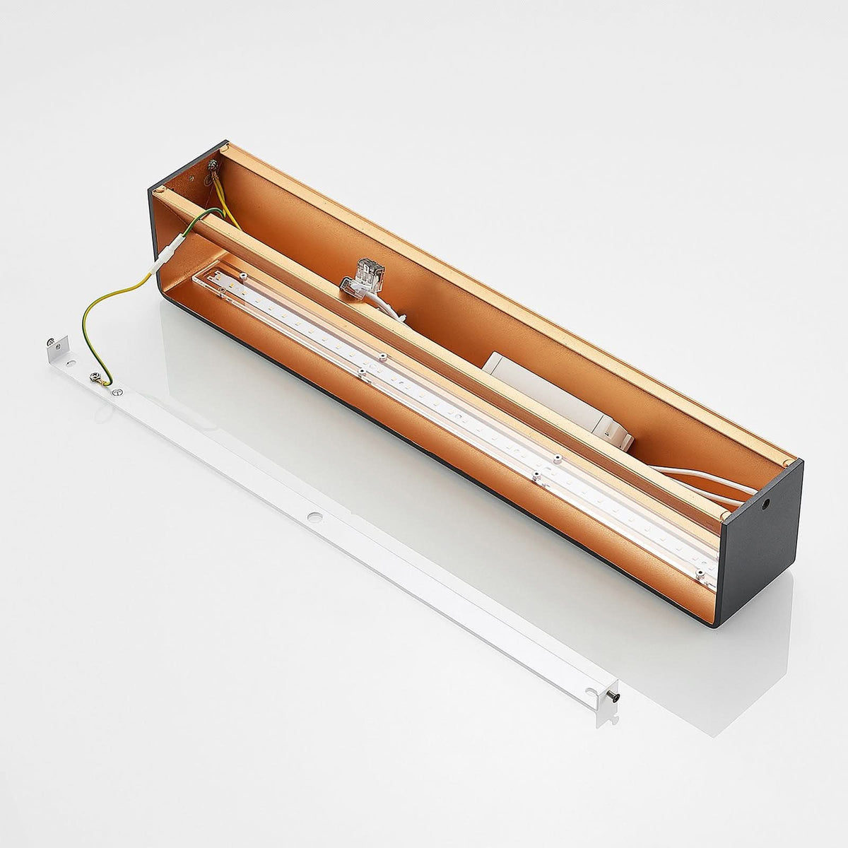 Applique murale LED Karam en aluminium, noir et doré, hauteur 8 cm, 3000 K, 13,7 W